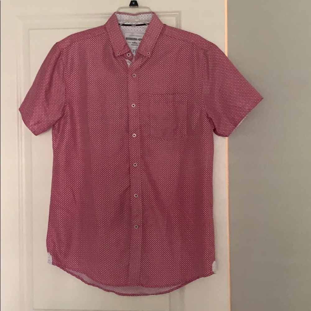 Short sleeve button down